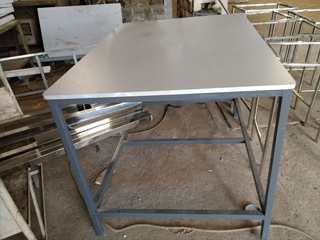 Bàn kiểm hóa 1 tầng