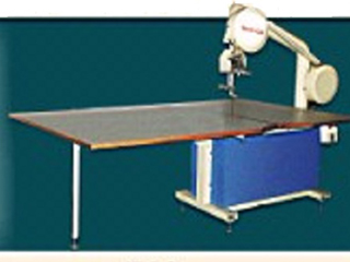 Máy cắt vải cuộn